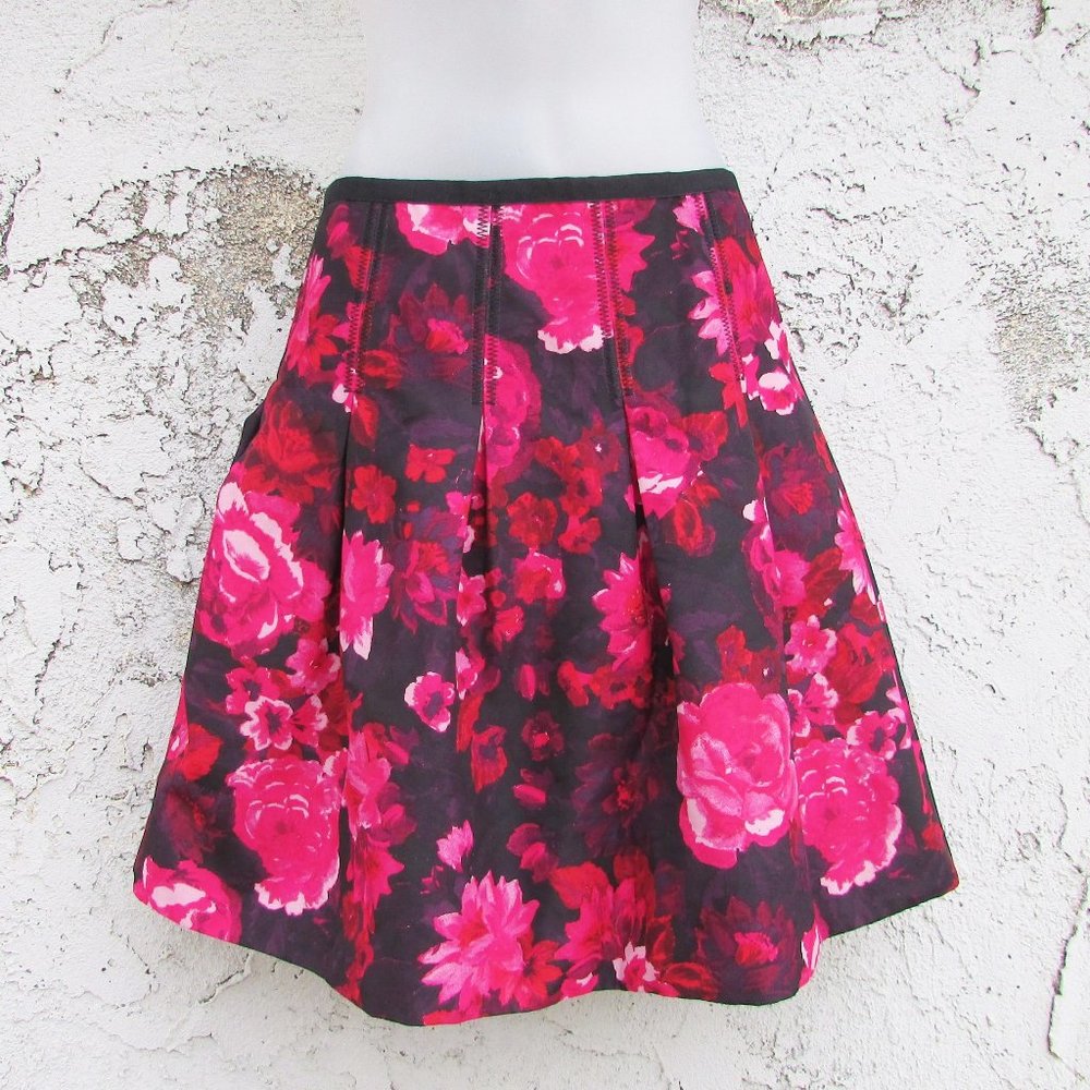 GAP red black floral scuba bubble skirt 10